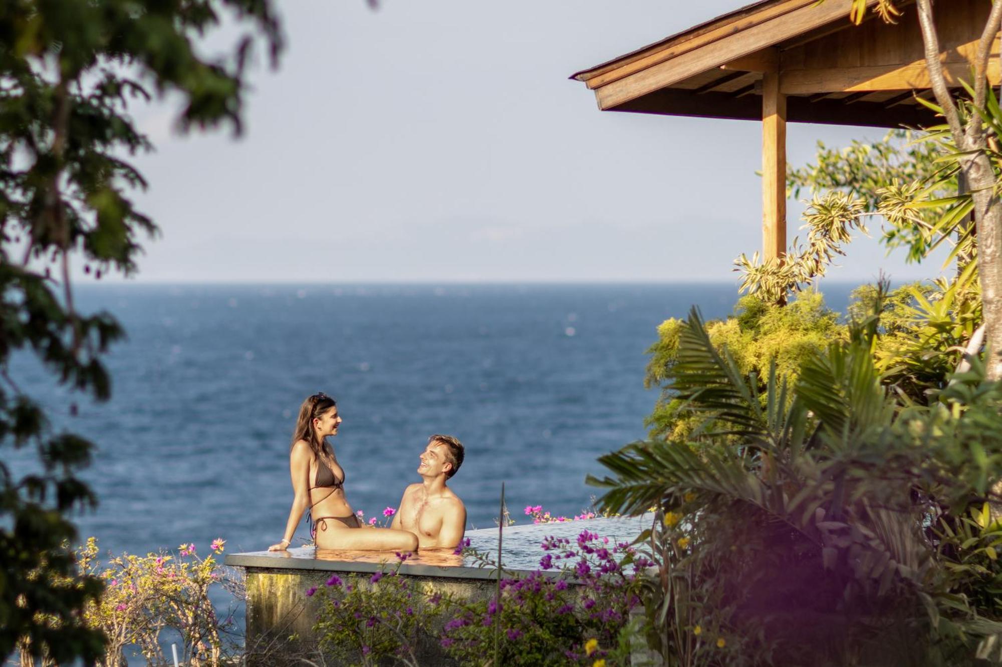 Semaya Beach Resort Tanglad Екстериор снимка